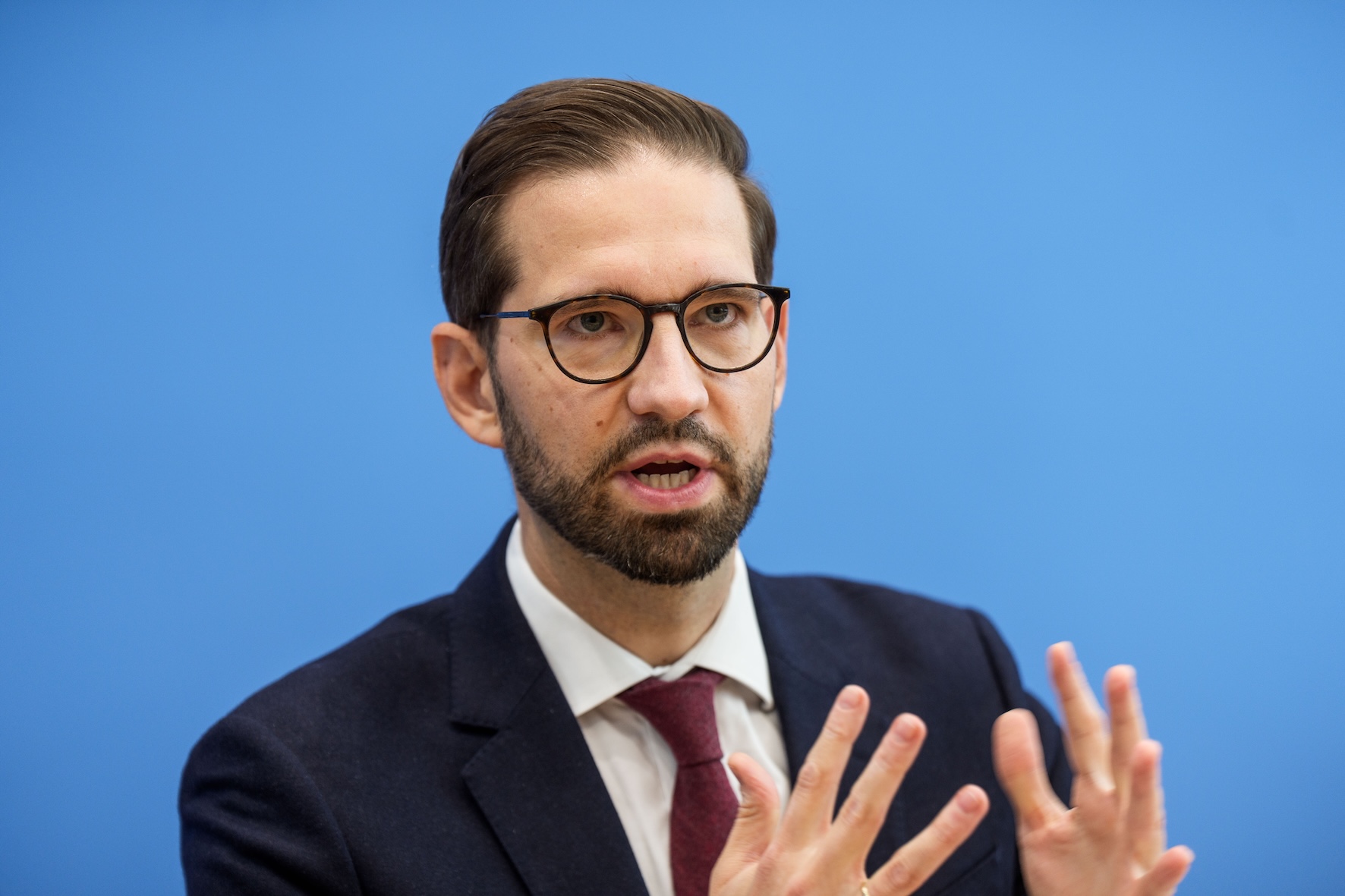 4d40e46f42bbf7a18179ccaa5b55f0fa